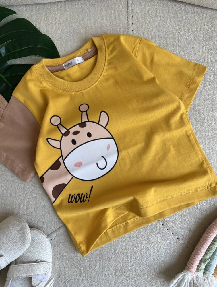 تیشرت آستین کوتاه طرح زرافه