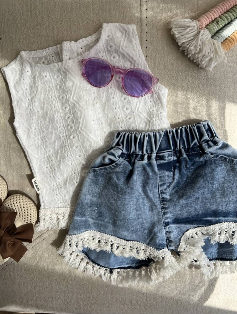 ست تاپ شلوارک سوزن دوزی سفید