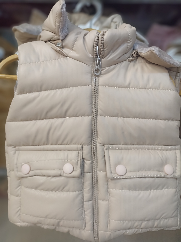 پافر کلاه خرگوشی جیب دگمه کرمی